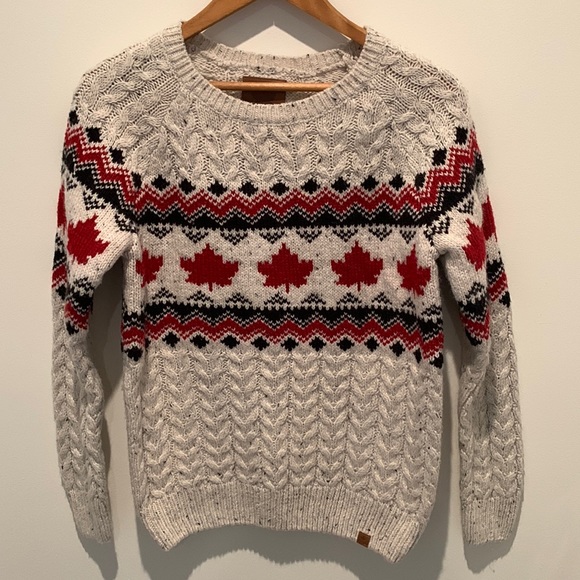 Canadiana sweater size small - Picture 1 of 6